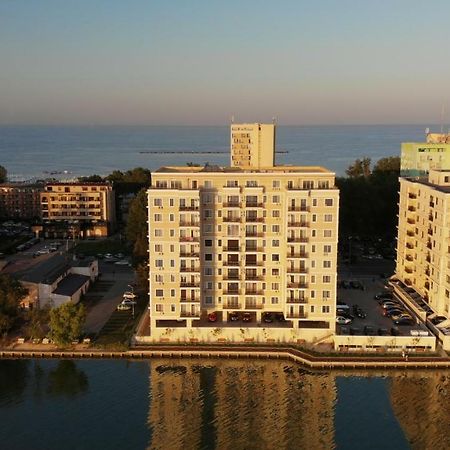 Evy Deluxe Apartment Mamaia Buitenkant foto