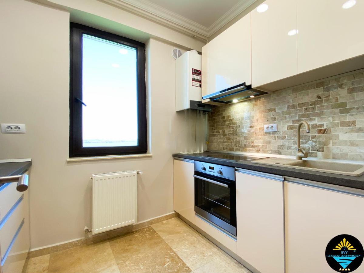 Evy Deluxe Apartment Mamaia Buitenkant foto