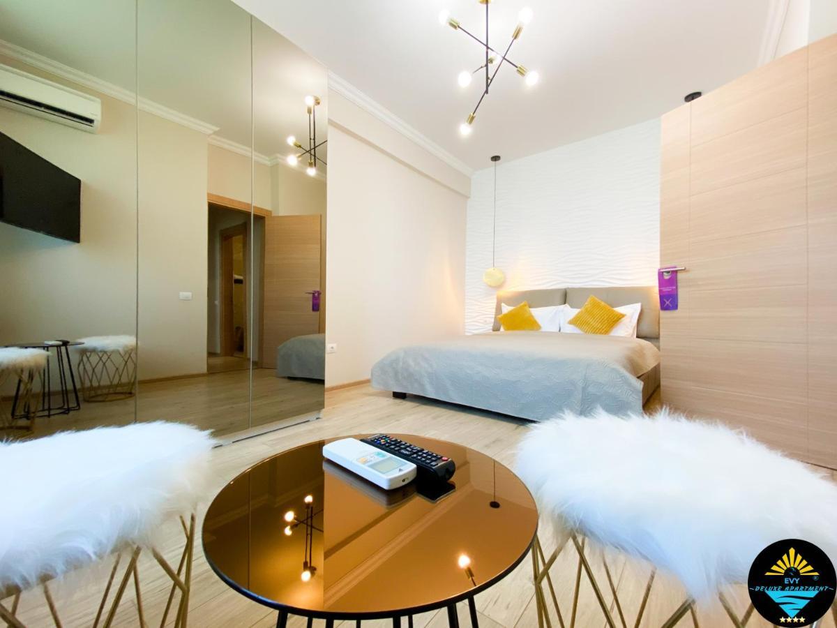 Evy Deluxe Apartment Mamaia Buitenkant foto