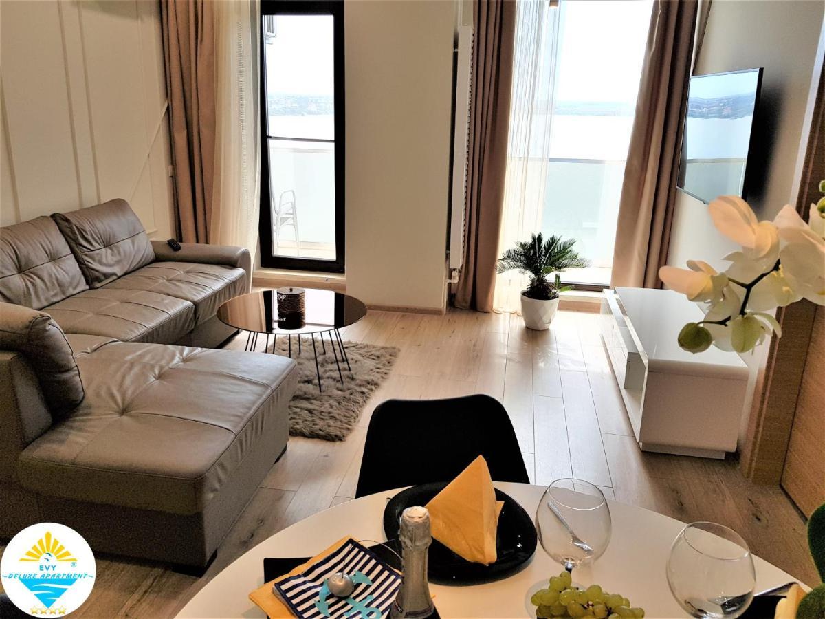 Evy Deluxe Apartment Mamaia Buitenkant foto