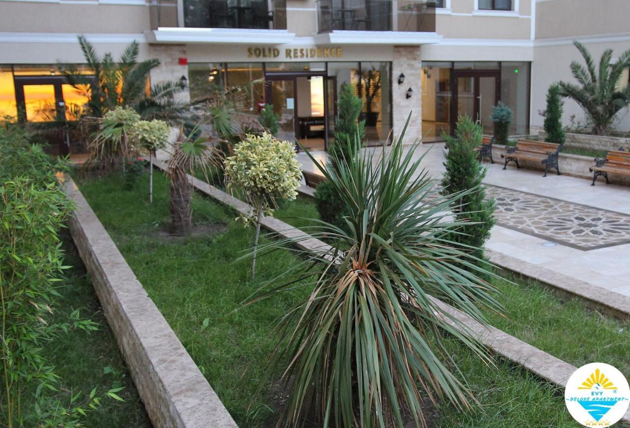 Evy Deluxe Apartment Mamaia Buitenkant foto