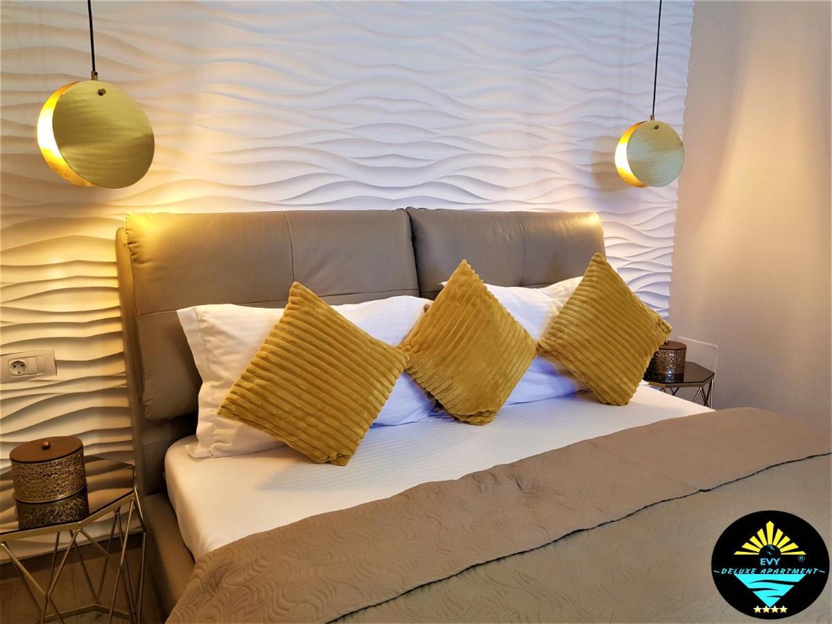 Evy Deluxe Apartment Mamaia Buitenkant foto