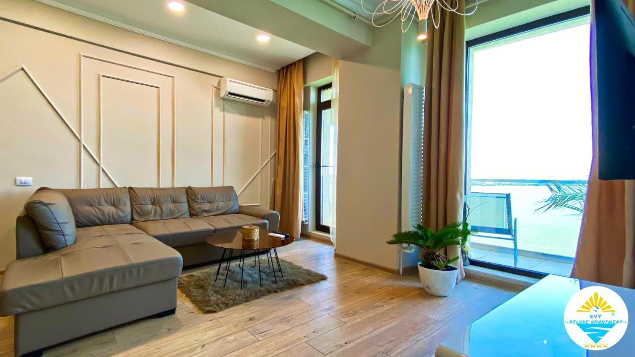 Evy Deluxe Apartment Mamaia Buitenkant foto