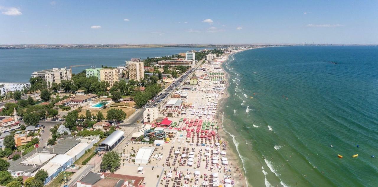 Evy Deluxe Apartment Mamaia Buitenkant foto