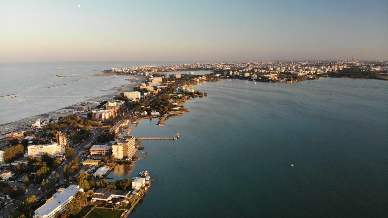 Evy Deluxe Apartment Mamaia Buitenkant foto